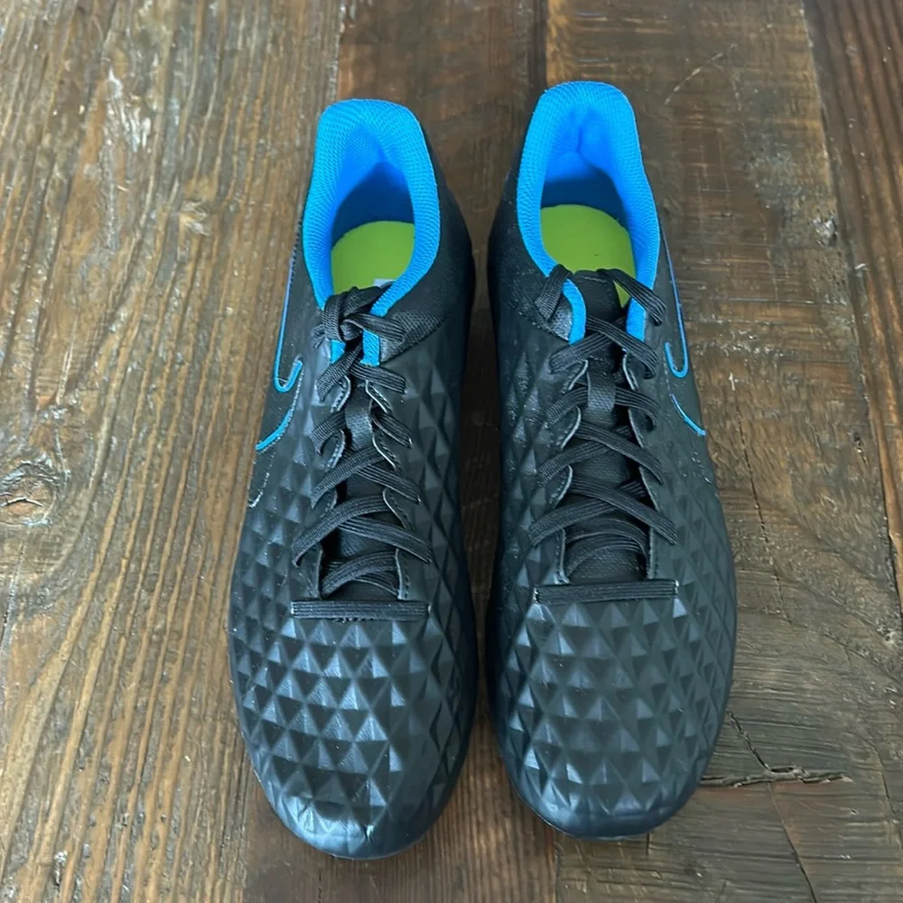 Tiempo Nike Cleats NWOT size 7.5 - Picture 1 of 10